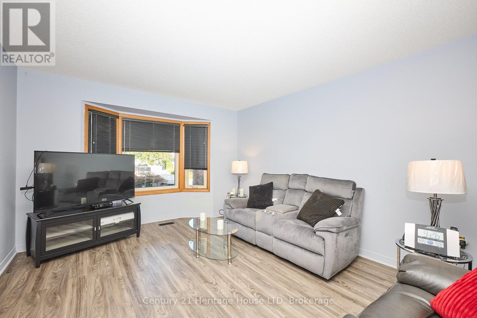 18 Bascary Crescent, St. Catharines, Ontario  L2S 3M8 - Photo 6 - X12454029
