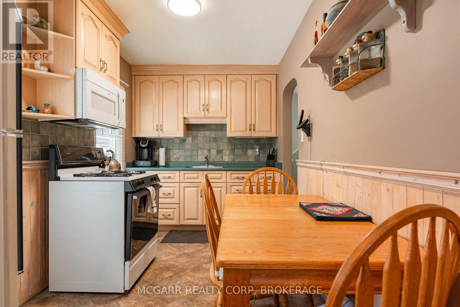 97 Else Street, St. Catharines, Ontario  L2N 2C4 - Photo 7 - X12454080