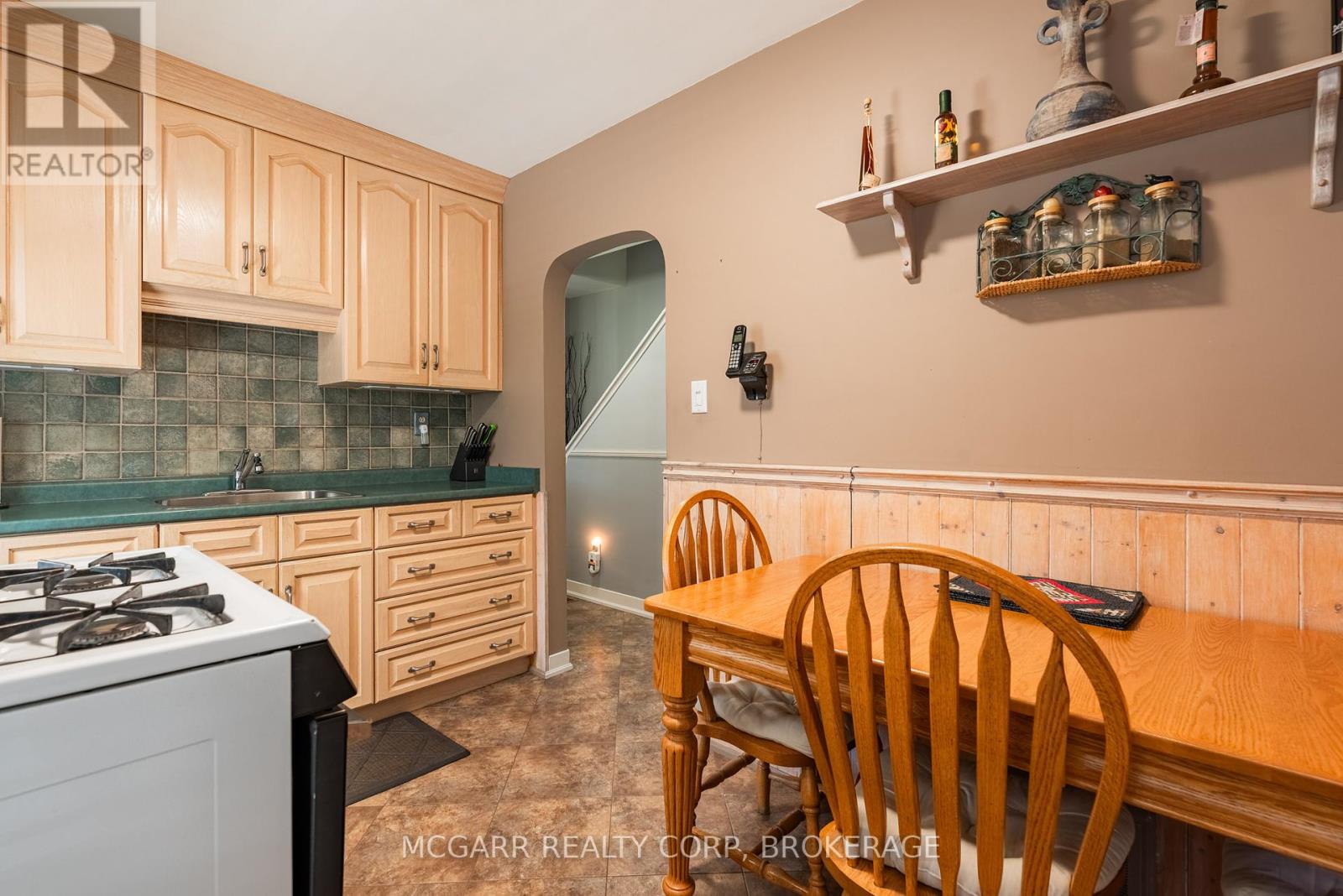 97 Else Street, St. Catharines, Ontario  L2N 2C4 - Photo 8 - X12454080