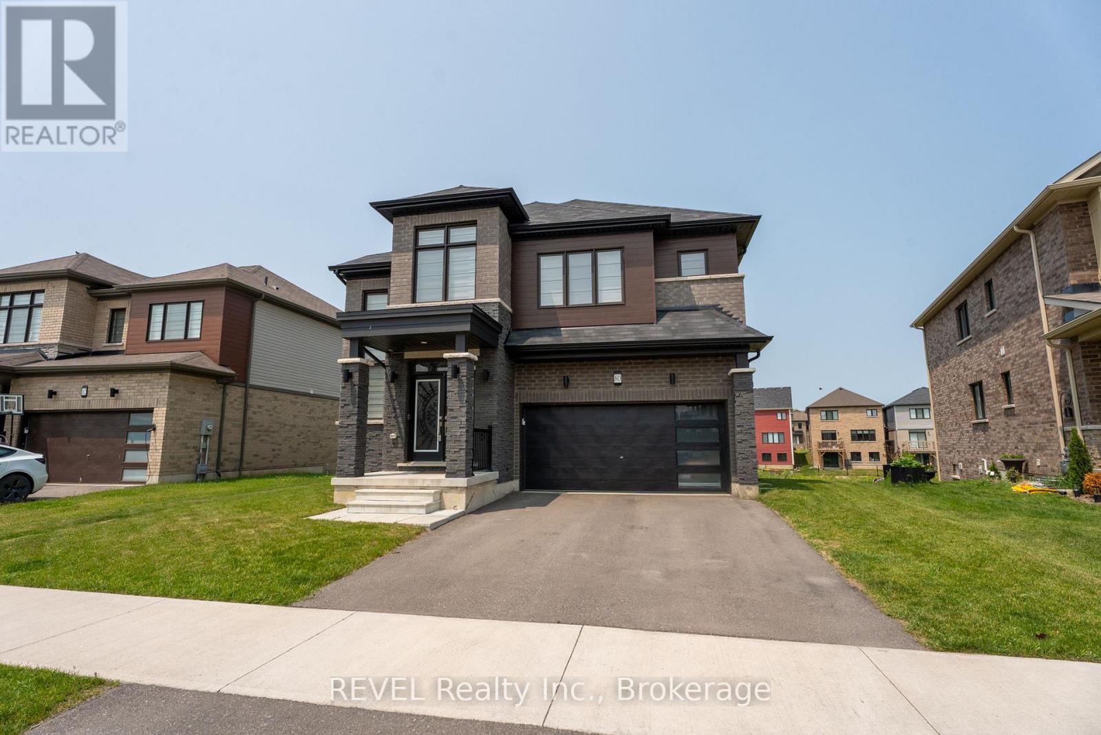 80 Explorer Way, Thorold, Ontario  L2V 0K3 - Photo 2 - X12454093