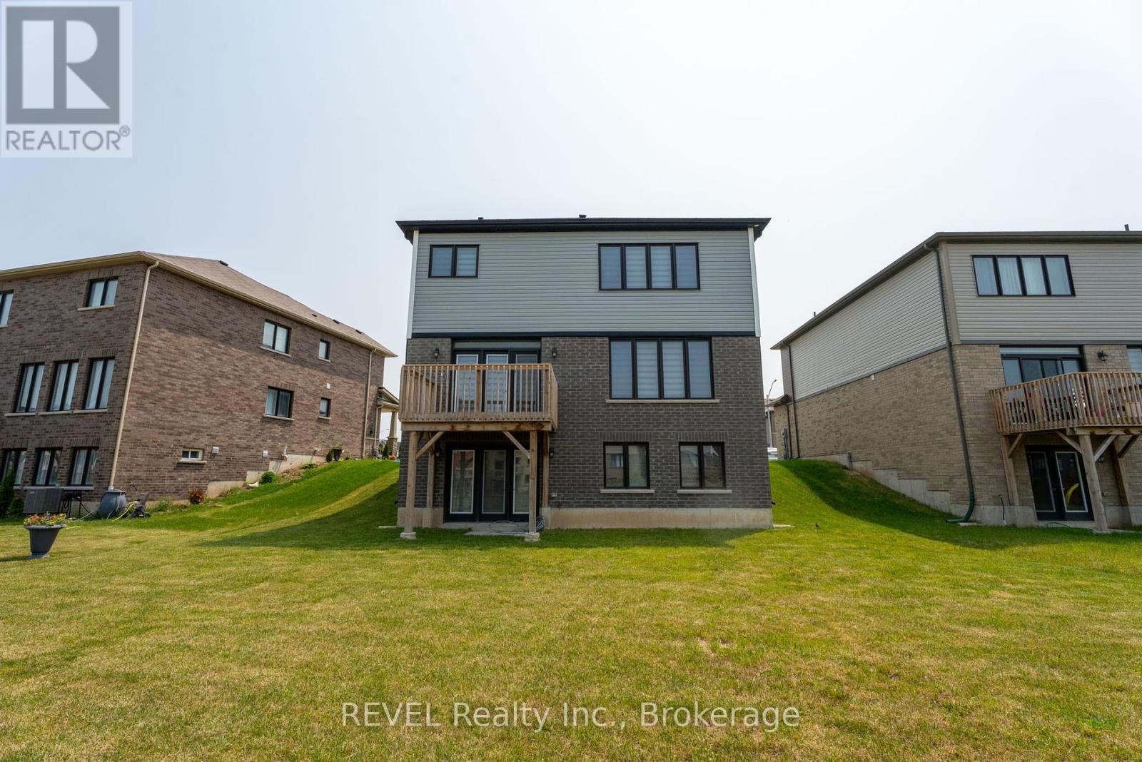 80 Explorer Way, Thorold, Ontario  L2V 0K3 - Photo 36 - X12454093