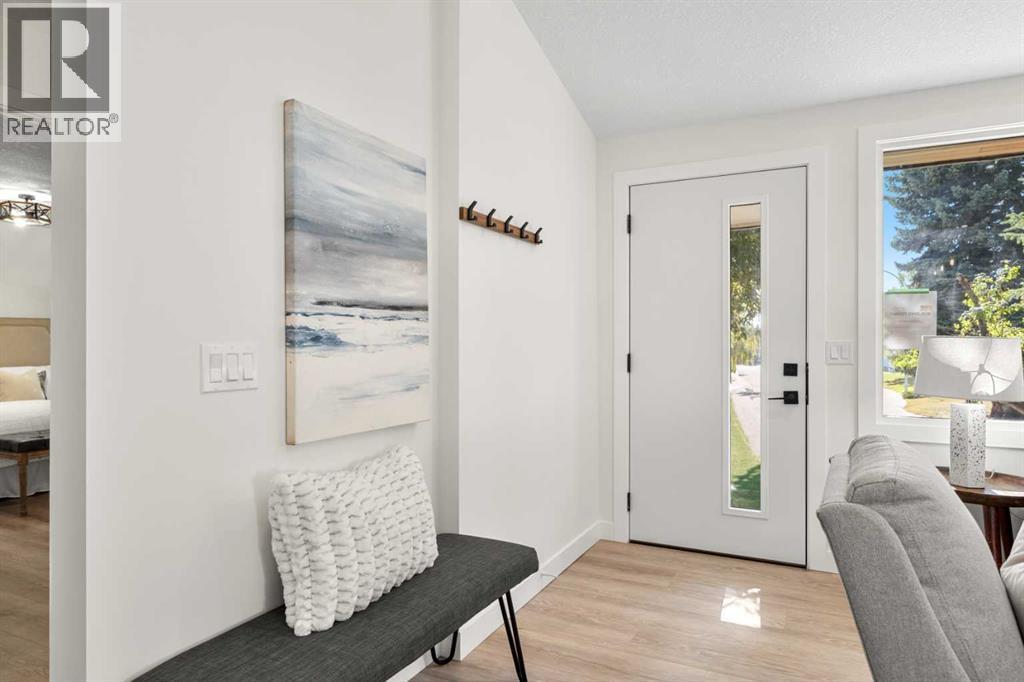 3212 Breen Crescent Nw, Calgary, Alberta  T2L 1S7 - Photo 2 - A2257436