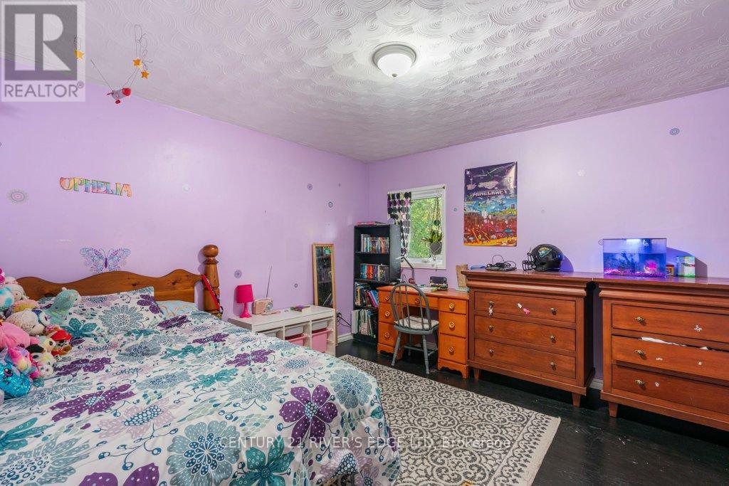 445 Railway Avenue, Prescott, Ontario  K0E 1T0 - Photo 14 - X12454094