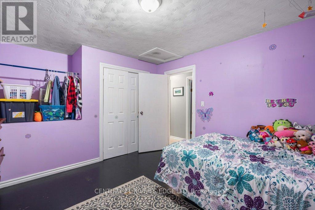 445 Railway Avenue, Prescott, Ontario  K0E 1T0 - Photo 15 - X12454094