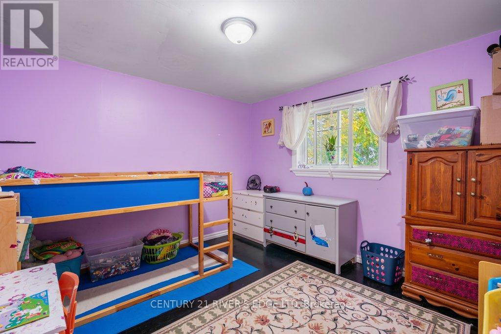 445 Railway Avenue, Prescott, Ontario  K0E 1T0 - Photo 16 - X12454094