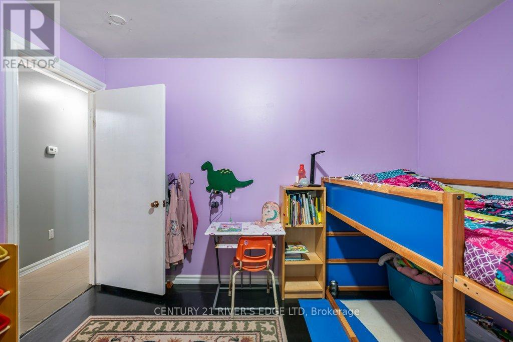 445 Railway Avenue, Prescott, Ontario  K0E 1T0 - Photo 17 - X12454094