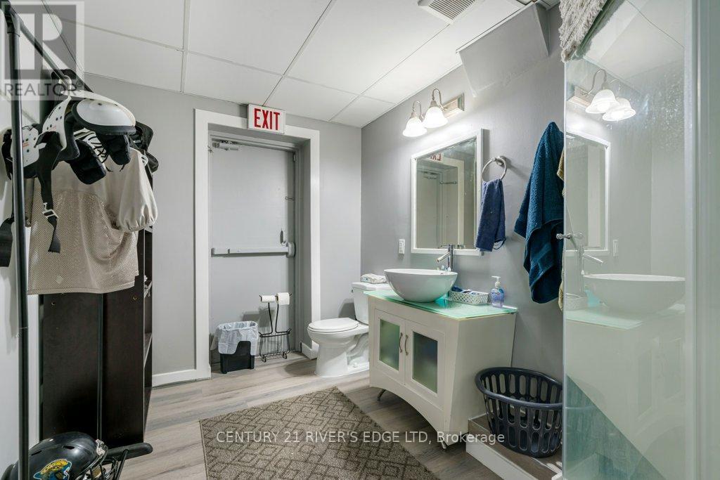 445 Railway Avenue, Prescott, Ontario  K0E 1T0 - Photo 24 - X12454094