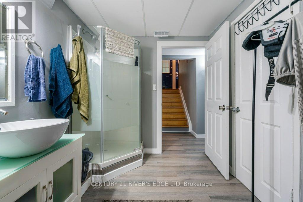 445 Railway Avenue, Prescott, Ontario  K0E 1T0 - Photo 25 - X12454094