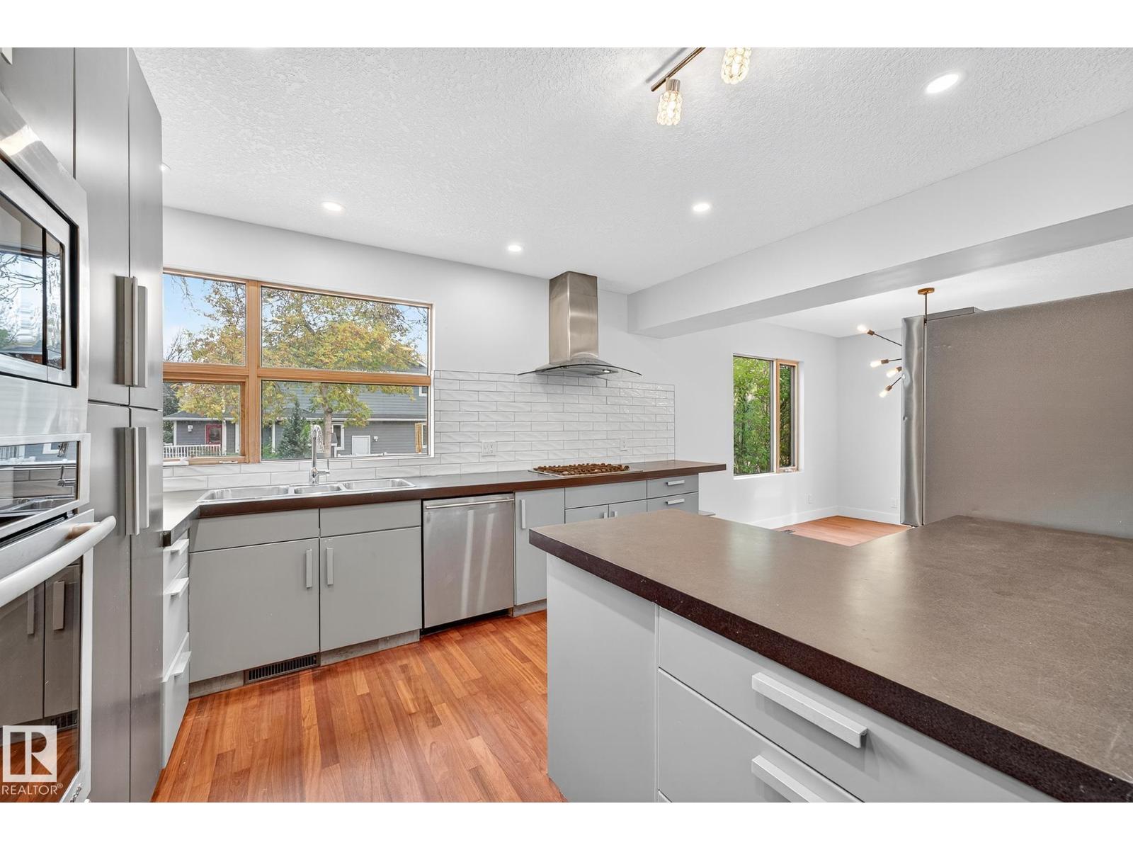 8860 93 St Nw, Edmonton, Alberta  T6C 3T1 - Photo 17 - E4461444