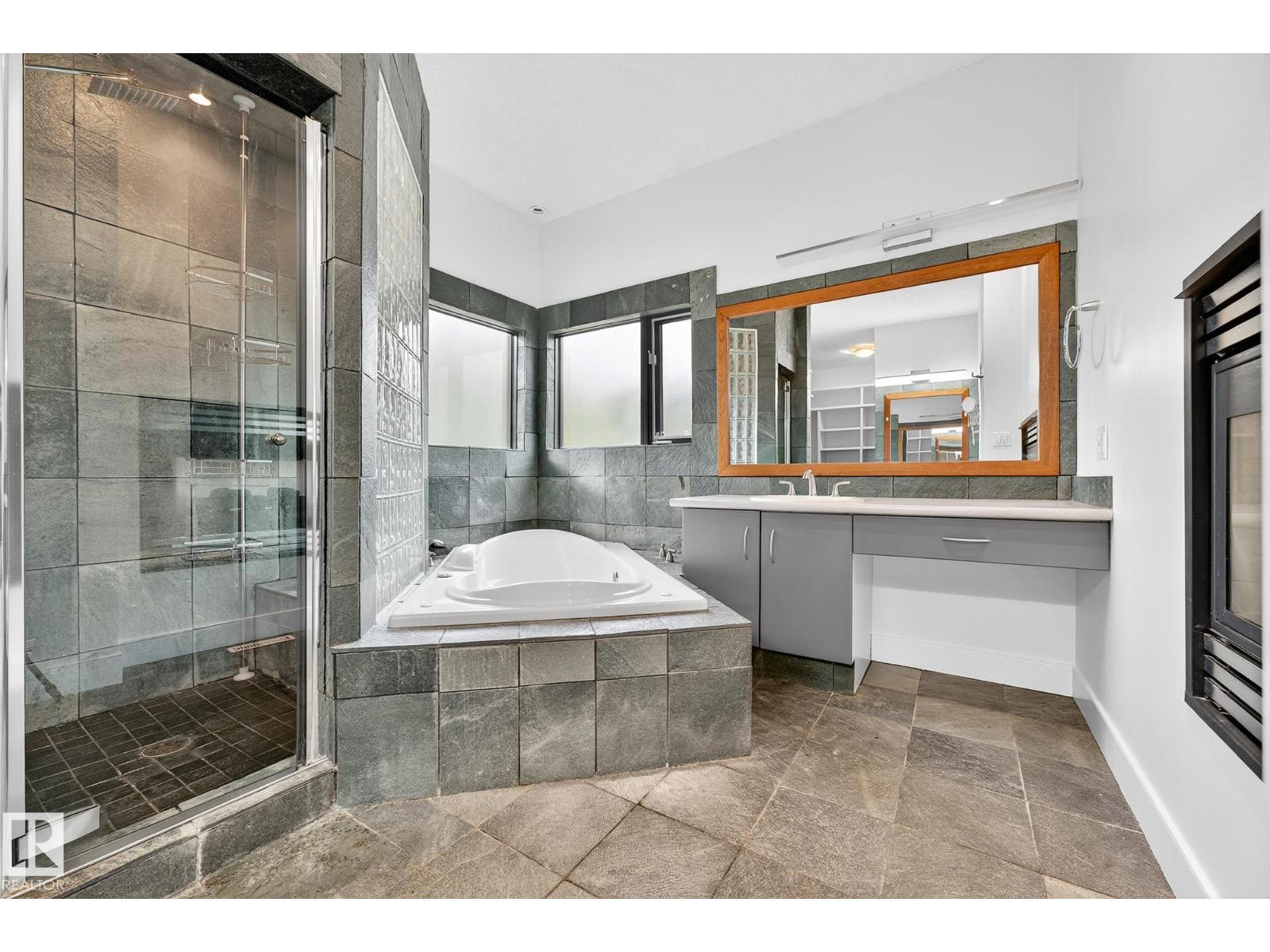 8860 93 St Nw, Edmonton, Alberta  T6C 3T1 - Photo 26 - E4461444
