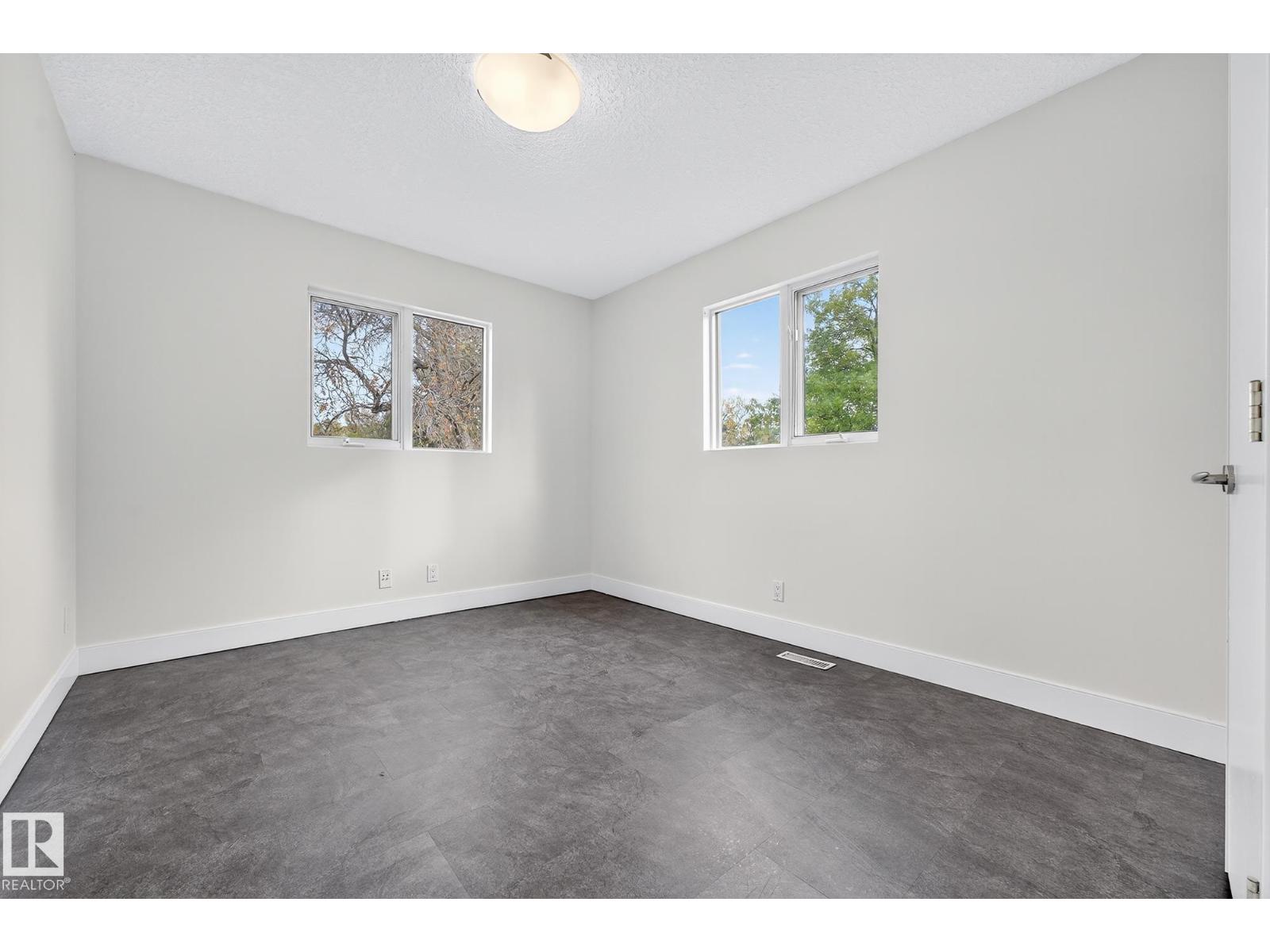 8860 93 St Nw, Edmonton, Alberta  T6C 3T1 - Photo 36 - E4461444