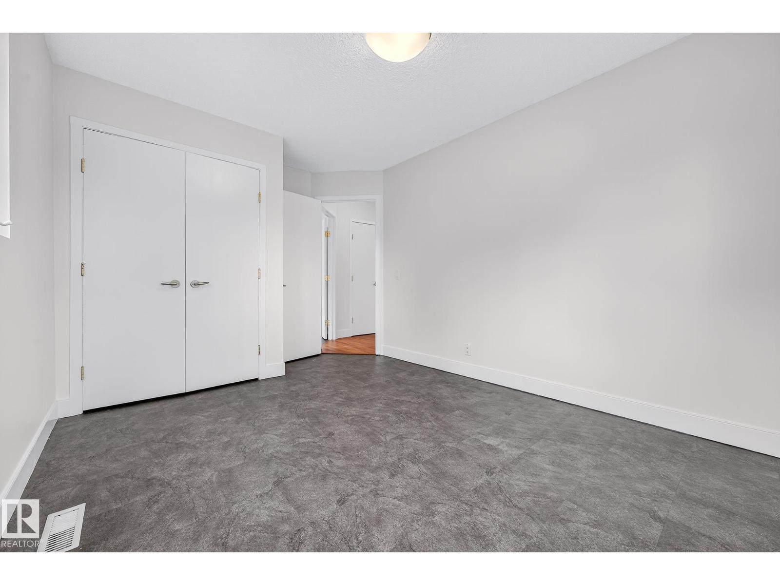 8860 93 St Nw, Edmonton, Alberta  T6C 3T1 - Photo 37 - E4461444