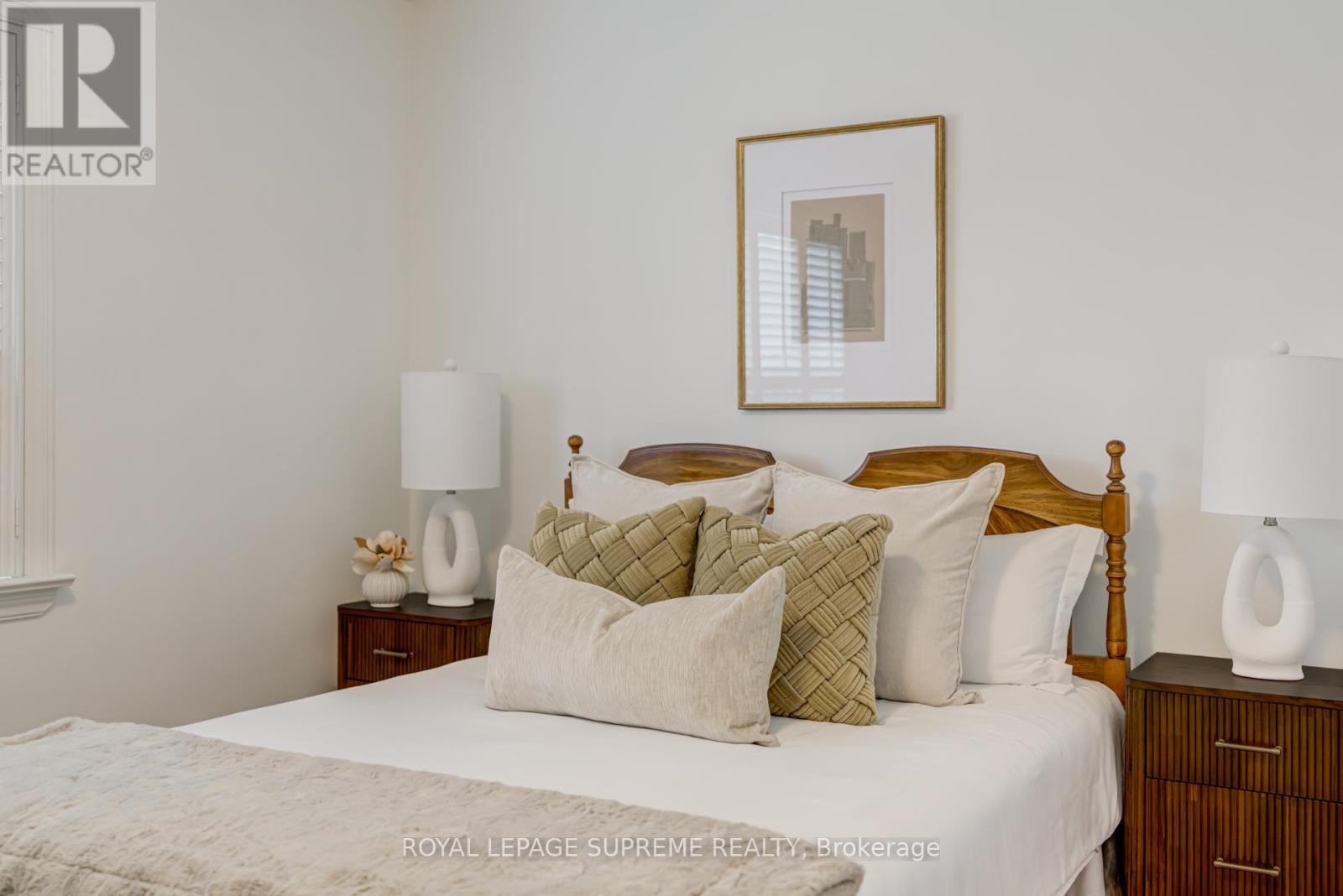 339 Hopewell Avenue, Toronto, Ontario  M6E 2S1 - Photo 18 - W12453831