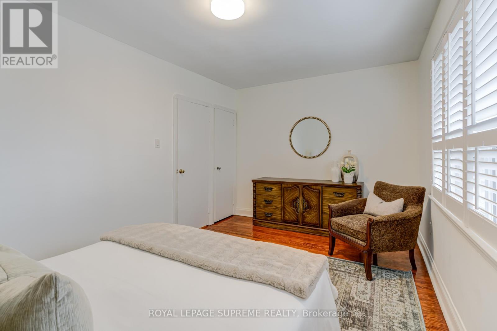 339 Hopewell Avenue, Toronto, Ontario  M6E 2S1 - Photo 19 - W12453831