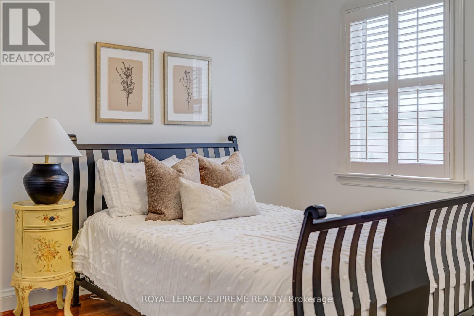 339 Hopewell Avenue, Toronto, Ontario  M6E 2S1 - Photo 25 - W12453831