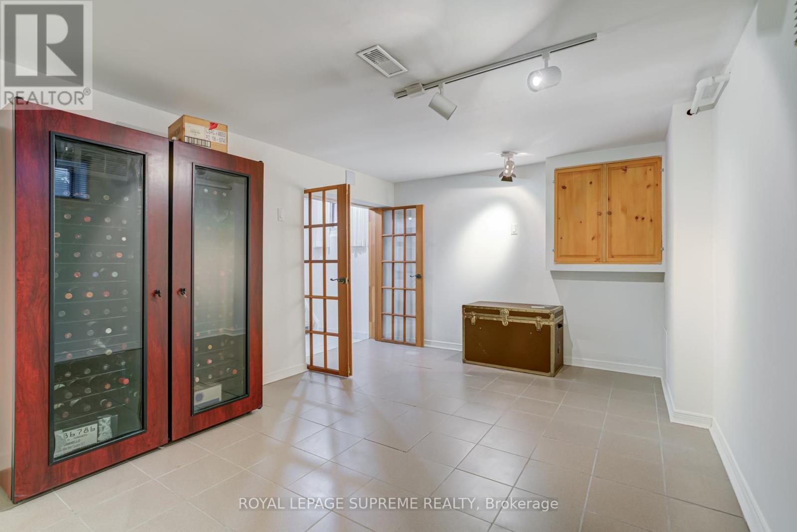 339 Hopewell Avenue, Toronto, Ontario  M6E 2S1 - Photo 31 - W12453831
