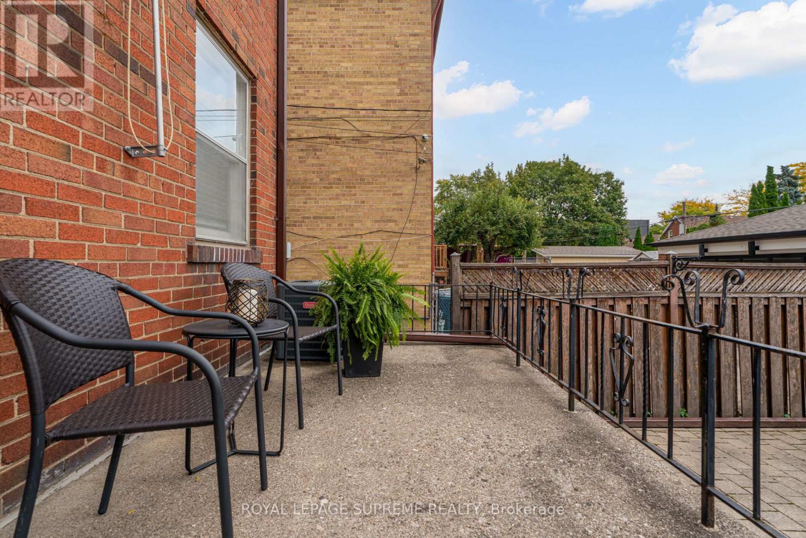 339 Hopewell Avenue, Toronto, Ontario  M6E 2S1 - Photo 40 - W12453831