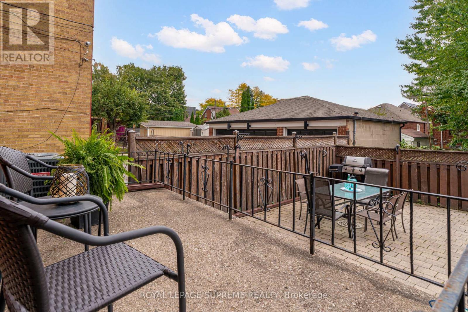 339 Hopewell Avenue, Toronto, Ontario  M6E 2S1 - Photo 42 - W12453831
