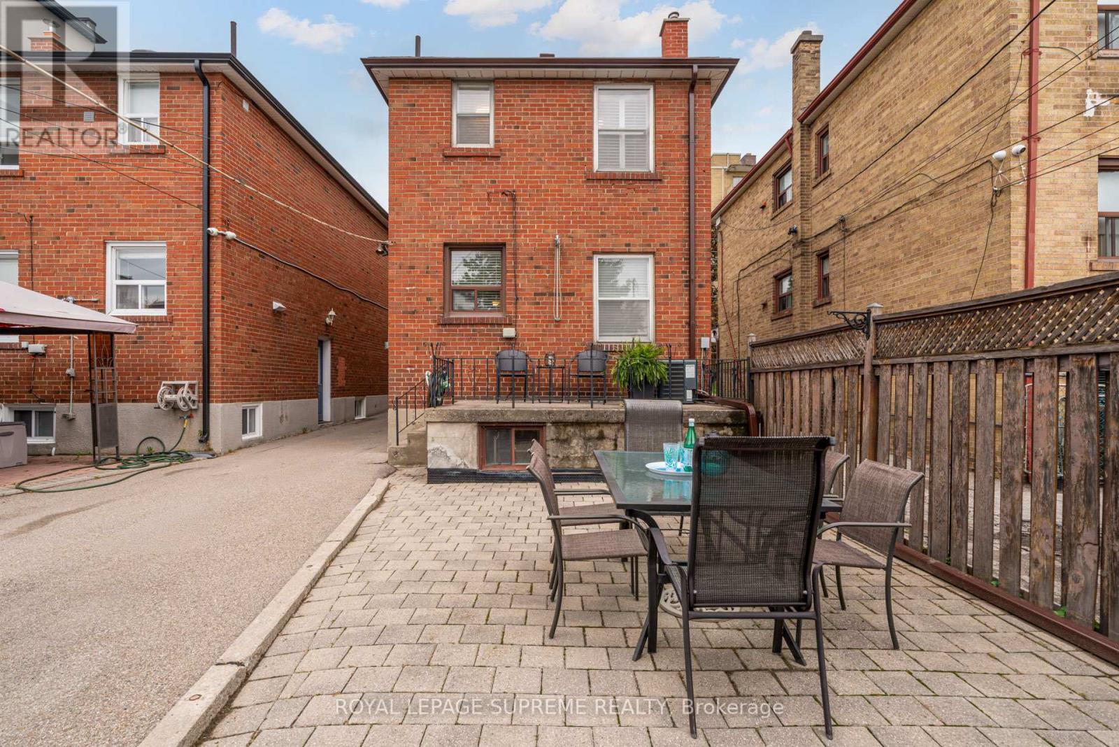 339 Hopewell Avenue, Toronto, Ontario  M6E 2S1 - Photo 47 - W12453831