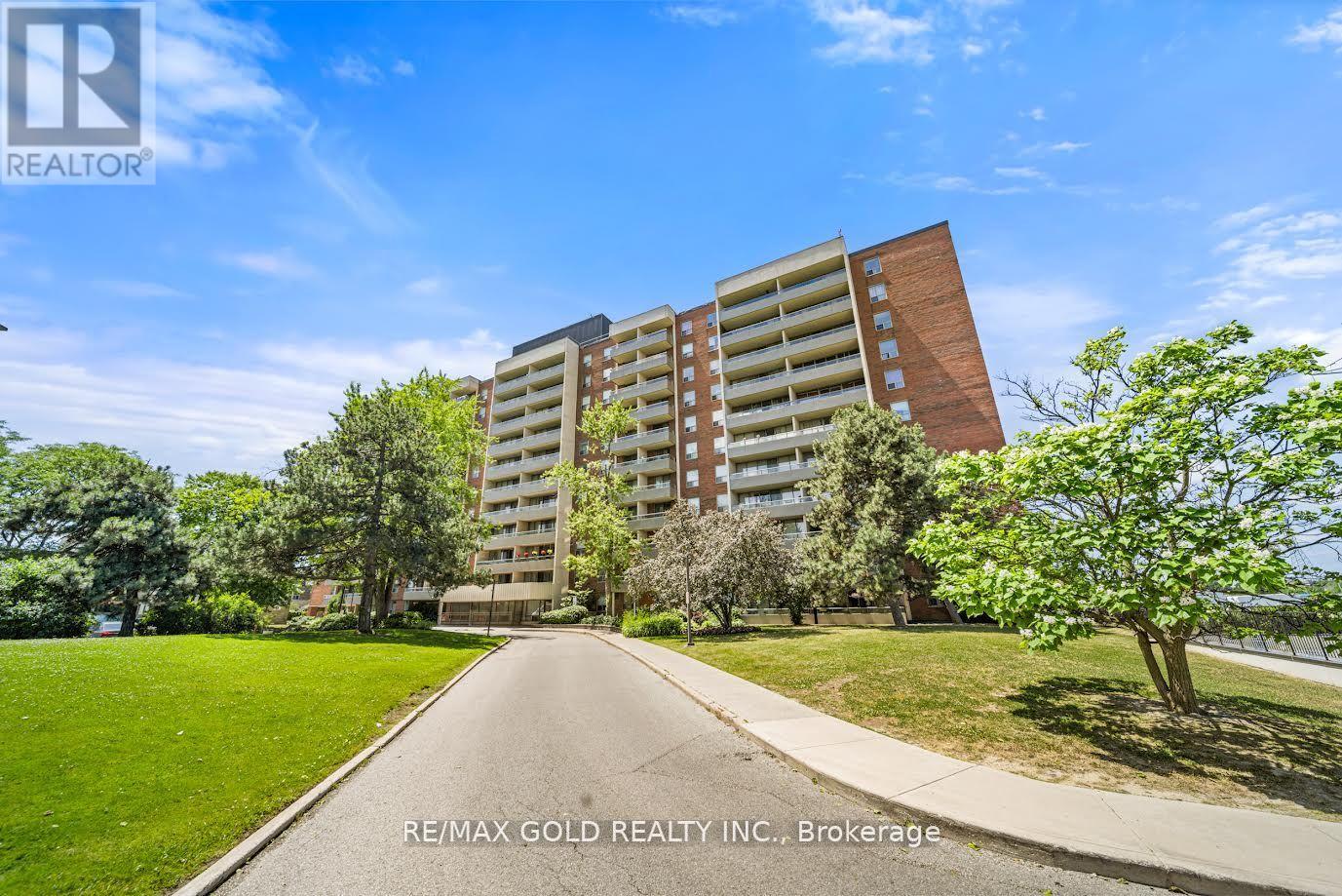 206 - 9 FOUR WINDS DRIVE, Toronto, Ontario