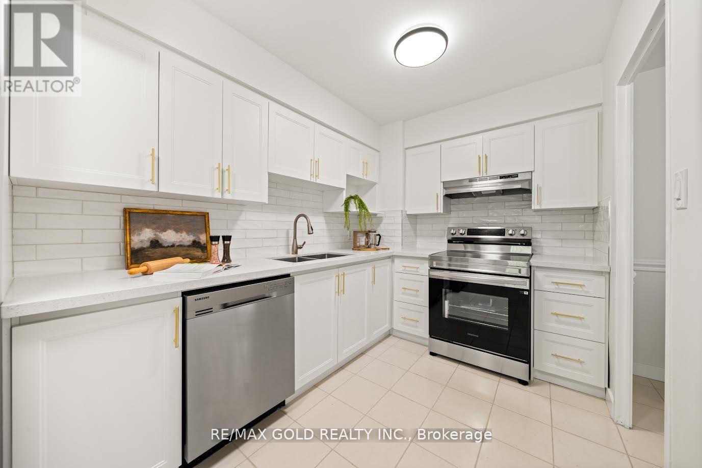 206 - 9 Four Winds Drive, Toronto (York University Heights), Ontario  M3J 2S9 - Photo 18 - W12453861
