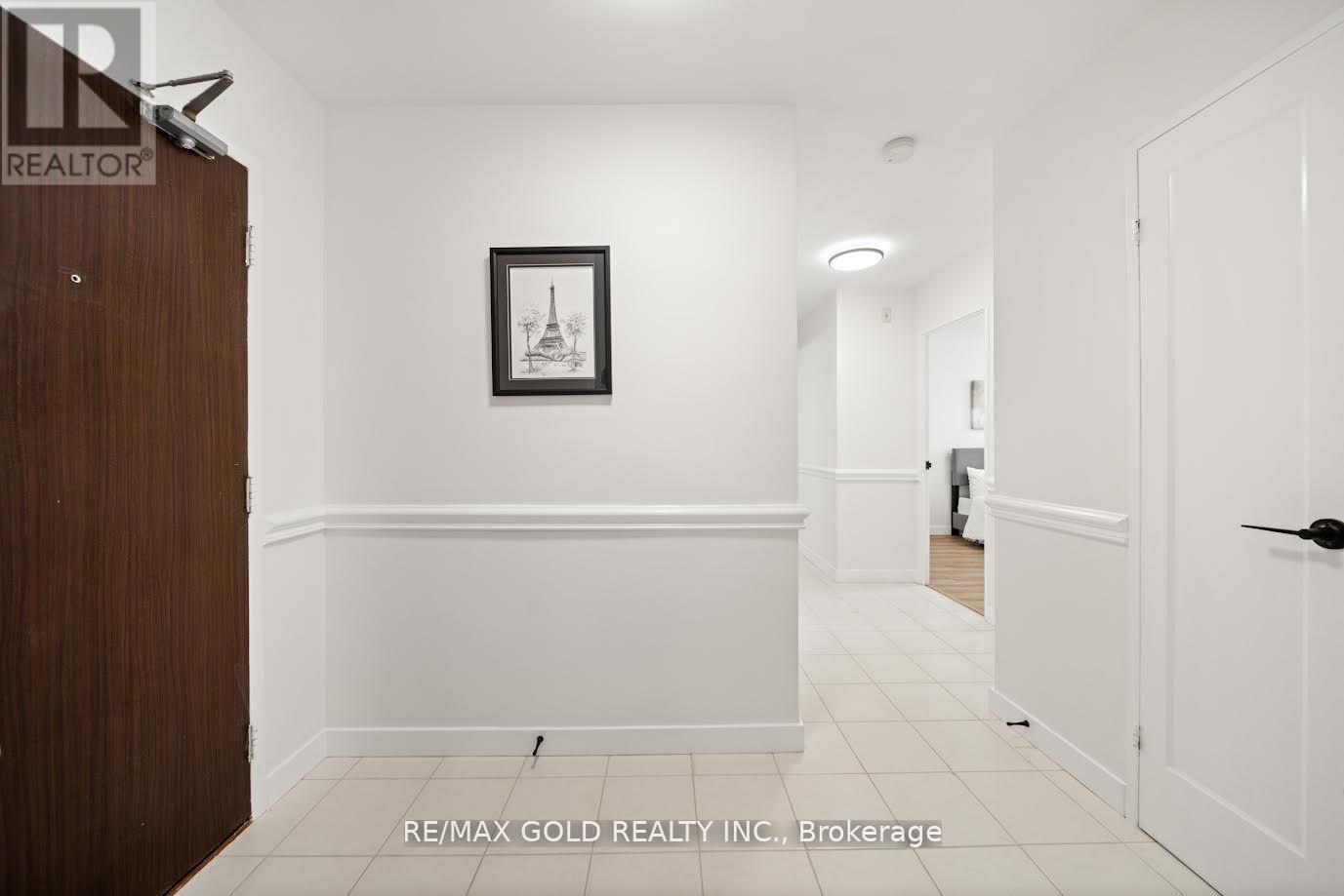 206 - 9 Four Winds Drive, Toronto (York University Heights), Ontario  M3J 2S9 - Photo 5 - W12453861