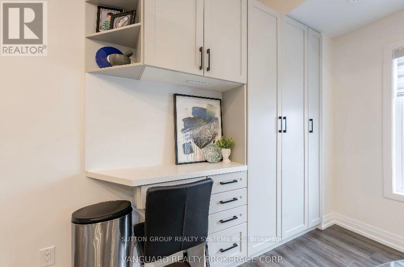 11 - 6 Bicknell Avenue W, Toronto, Ontario  M6M 0B4 - Photo 14 - W12453864