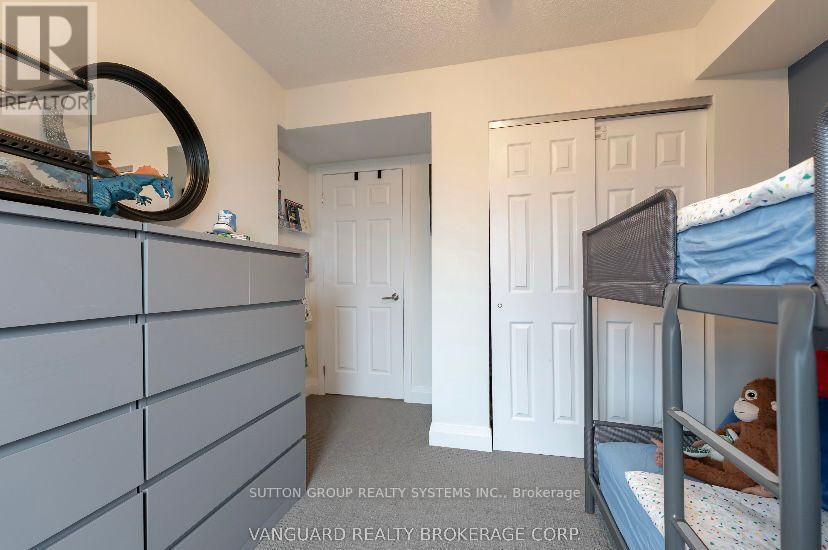 11 - 6 Bicknell Avenue W, Toronto, Ontario  M6M 0B4 - Photo 19 - W12453864