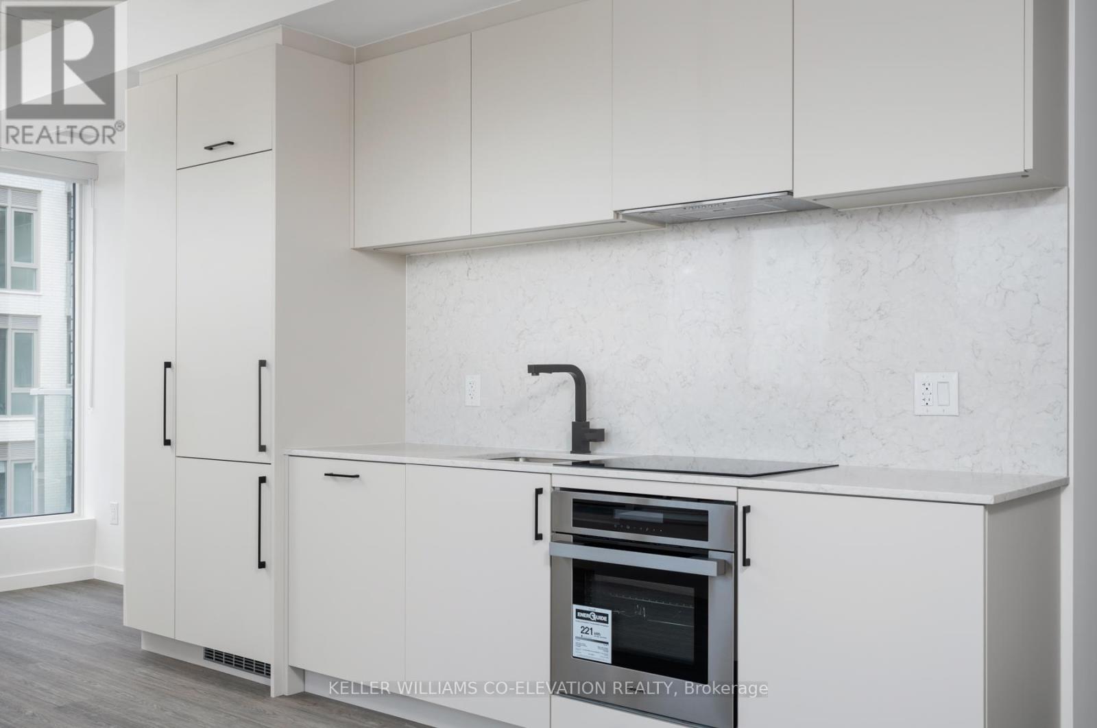 428 - 689 The Queensway Street, Toronto (Stonegate-Queensway), Ontario  M8Y 1L1 - Photo 12 - W12453866