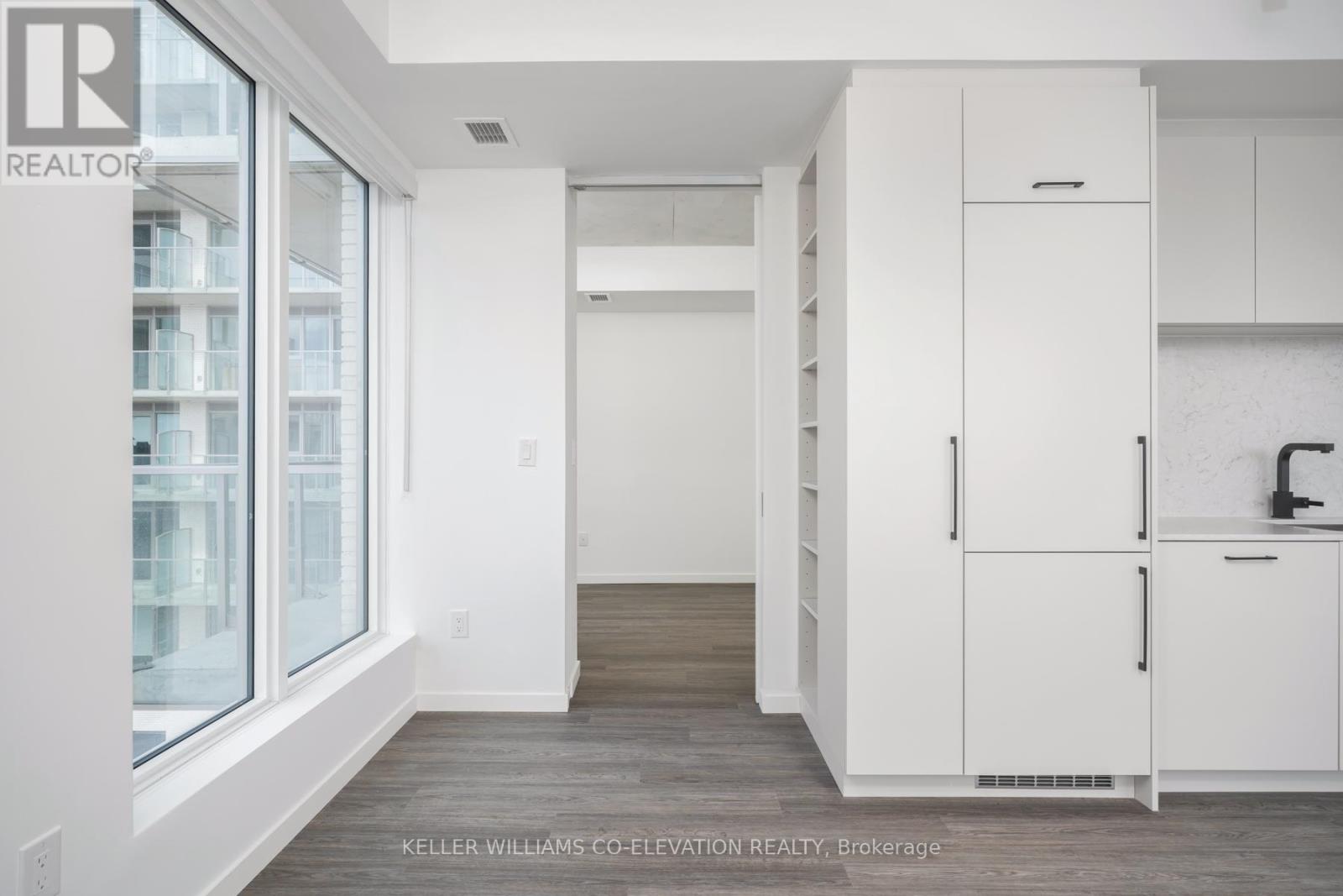 428 - 689 The Queensway Street, Toronto (Stonegate-Queensway), Ontario  M8Y 1L1 - Photo 18 - W12453866