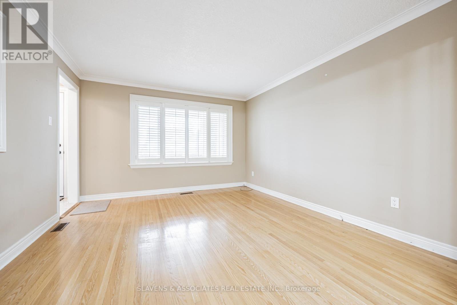 Main Flr - 159 Spalding Road, Toronto, Ontario  M3K 1K3 - Photo 4 - W12453867
