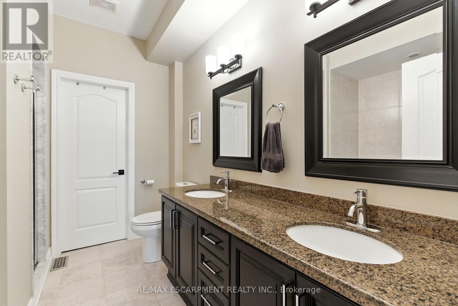 3 - 117 Nelson Street, Oakville, Ontario  L6L 3J1 - Photo 24 - W12453873