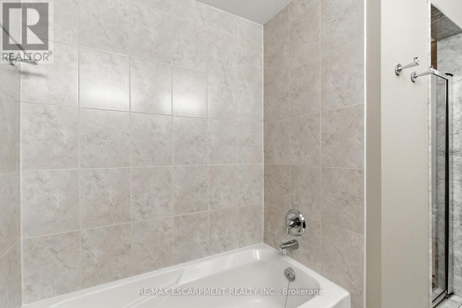 3 - 117 Nelson Street, Oakville, Ontario  L6L 3J1 - Photo 26 - W12453873