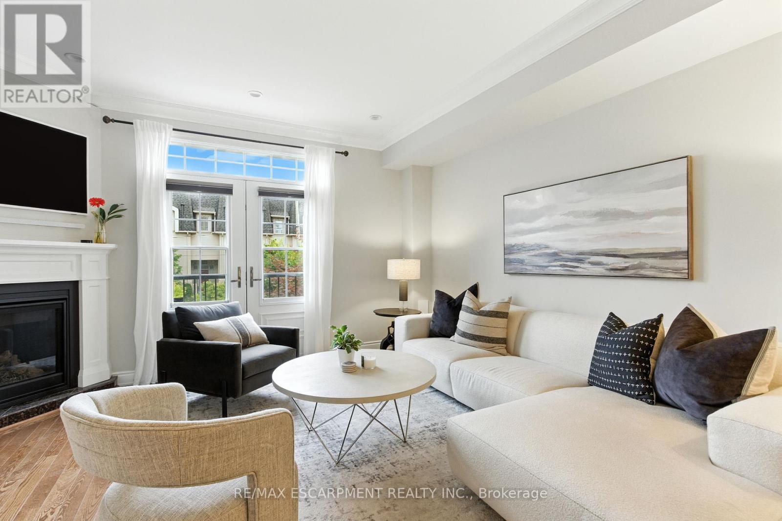 3 - 117 Nelson Street, Oakville, Ontario  L6L 3J1 - Photo 9 - W12453873