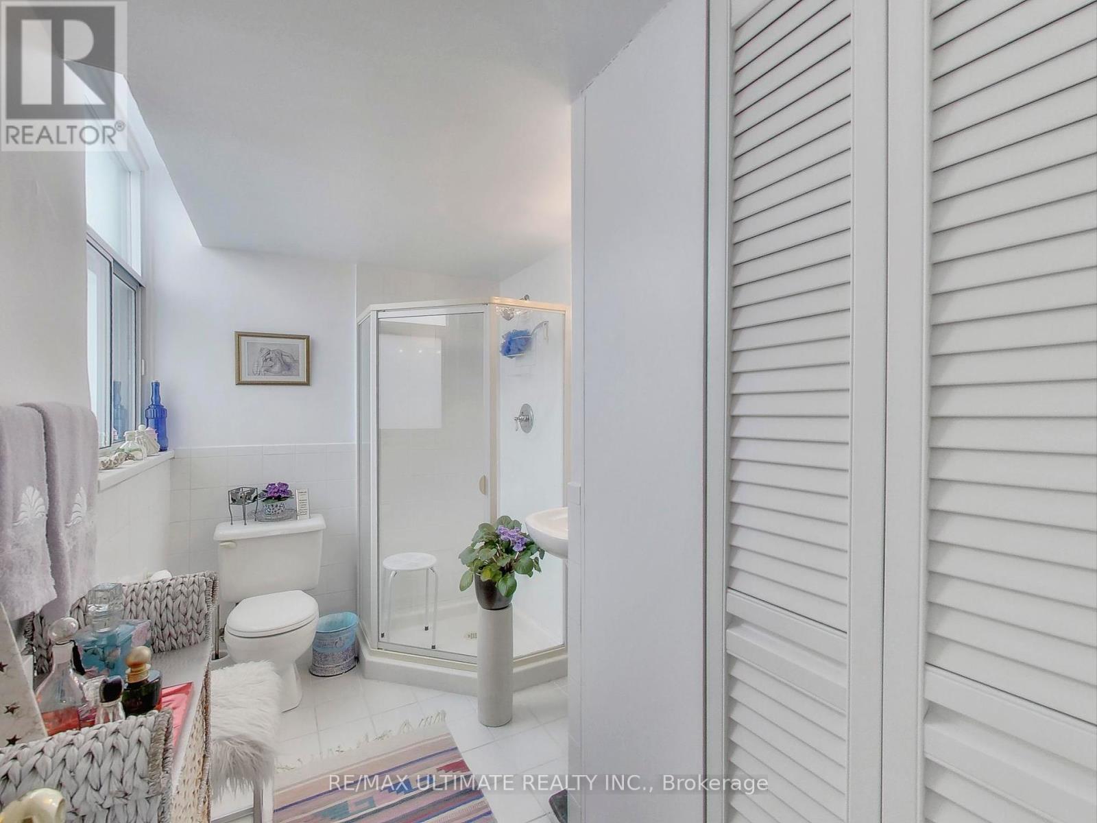 2217 - 360 Ridelle Avenue, Toronto, Ontario  M6B 1K1 - Photo 19 - W12453880