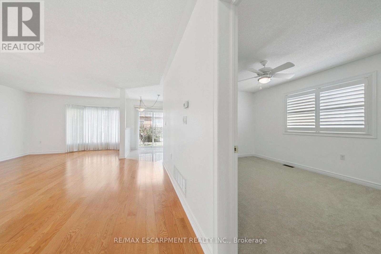 245 Centennial Forest Drive, Milton (Tm Timberlea), Ontario  L9T 5W9 - Photo 10 - W12453891