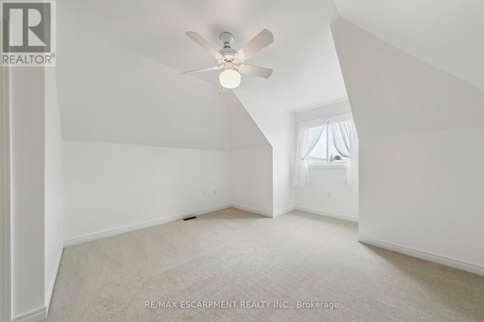 245 Centennial Forest Drive, Milton (Tm Timberlea), Ontario  L9T 5W9 - Photo 34 - W12453891