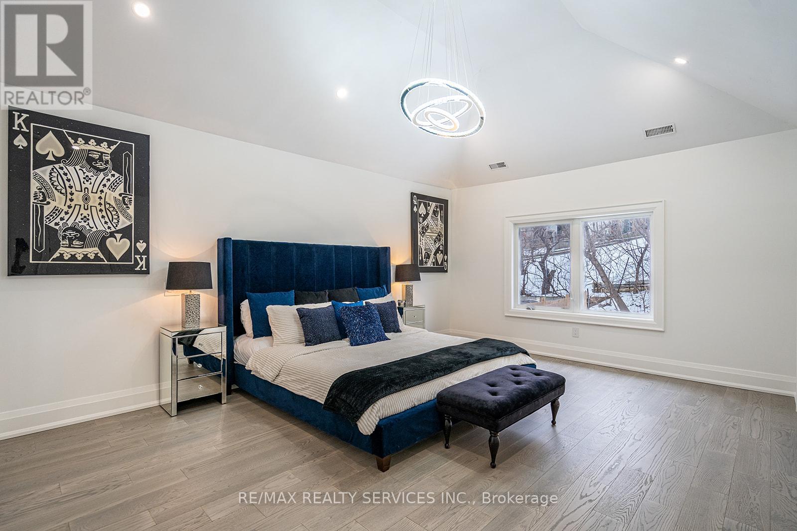 3 Bonnyview Drive, Toronto, Ontario  M8Y 3G5 - Photo 27 - W12453897