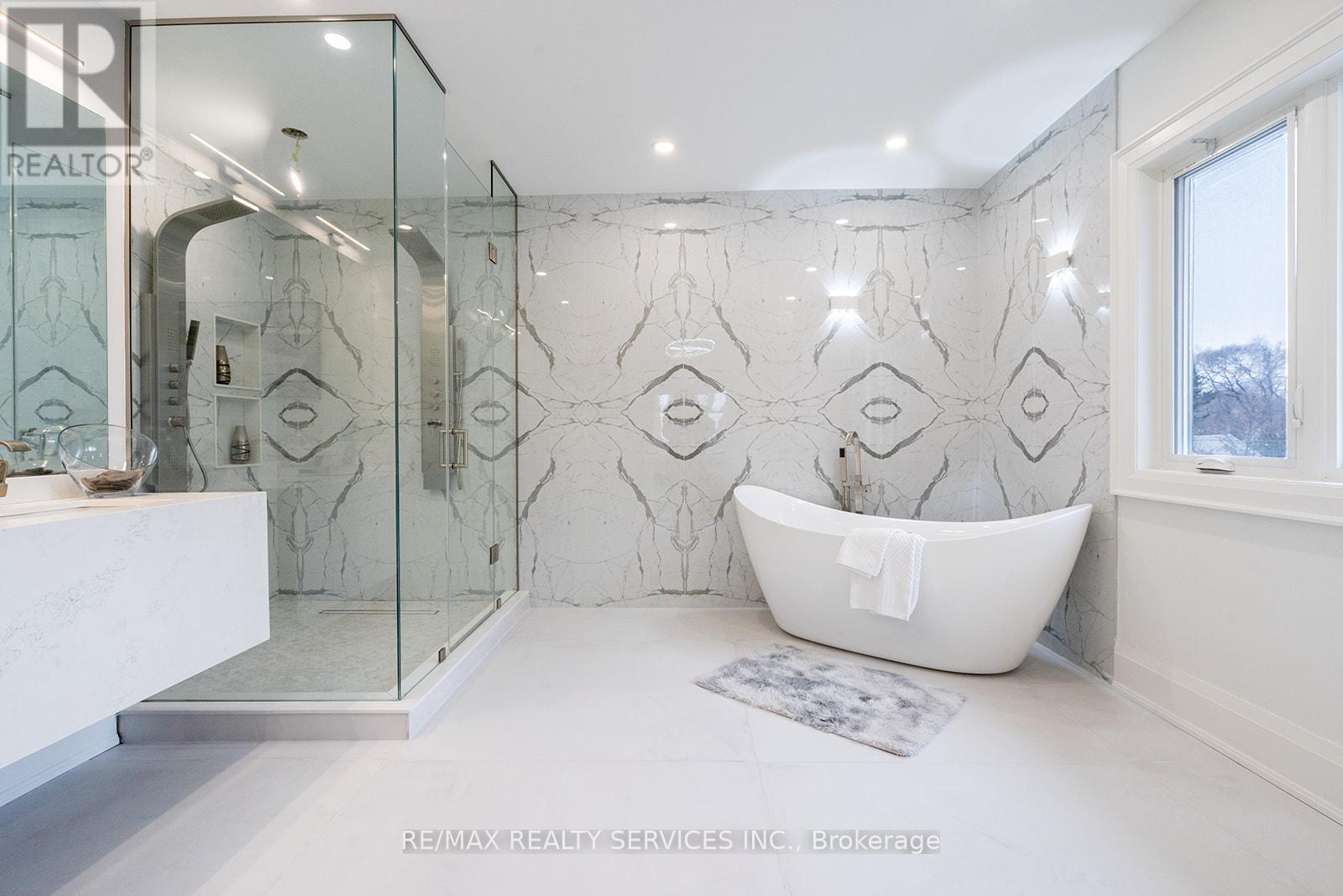 3 Bonnyview Drive, Toronto, Ontario  M8Y 3G5 - Photo 32 - W12453897