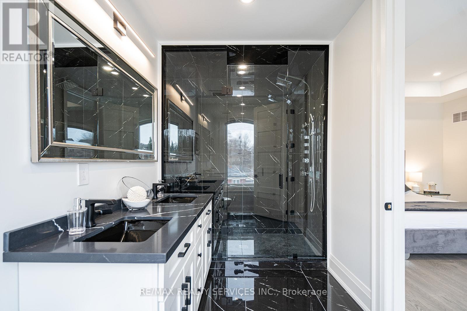 3 Bonnyview Drive, Toronto, Ontario  M8Y 3G5 - Photo 36 - W12453897