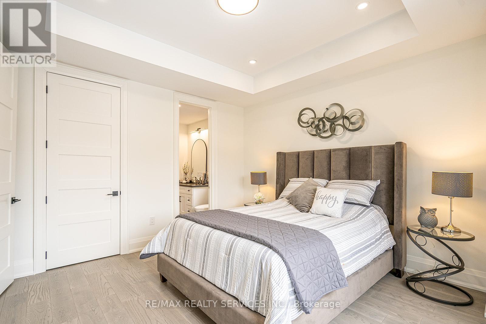 3 Bonnyview Drive, Toronto, Ontario  M8Y 3G5 - Photo 38 - W12453897