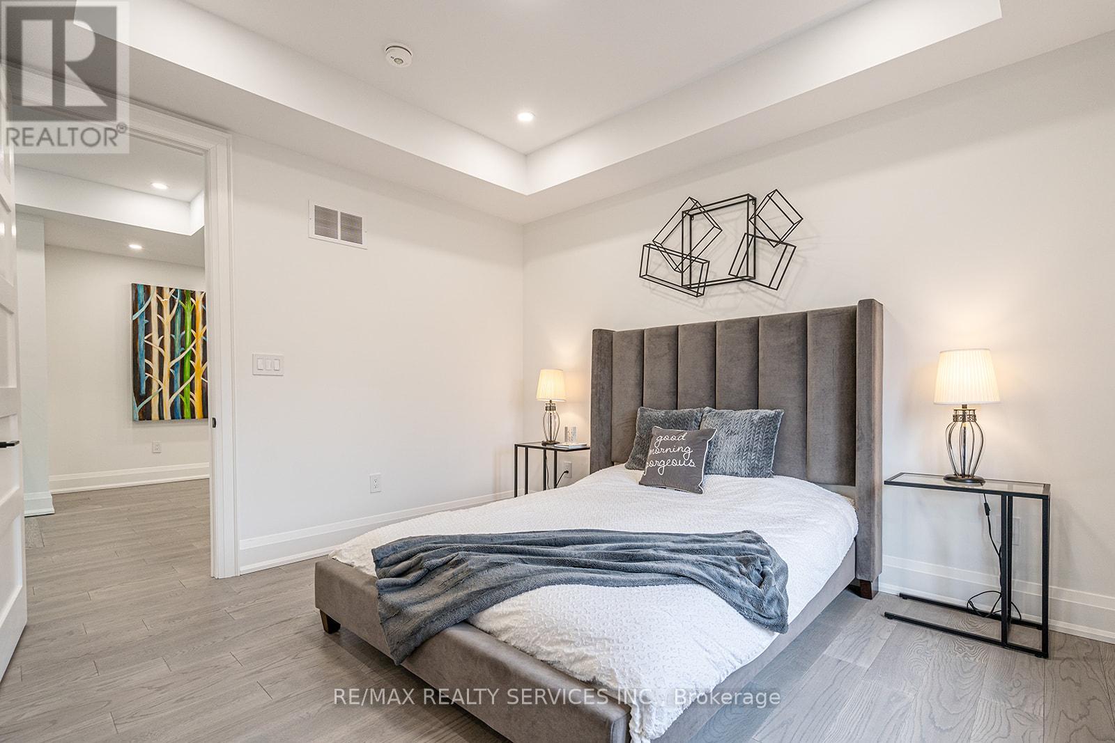 3 Bonnyview Drive, Toronto, Ontario  M8Y 3G5 - Photo 41 - W12453897