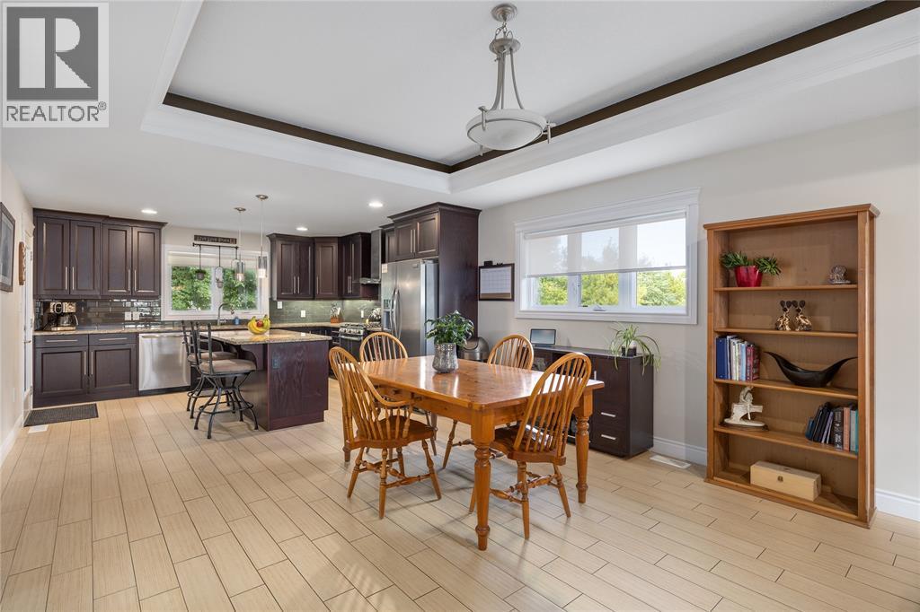 841 Manhattan Drive, Sarnia, Ontario N7S 0B4 - Photo 9 - 25025518