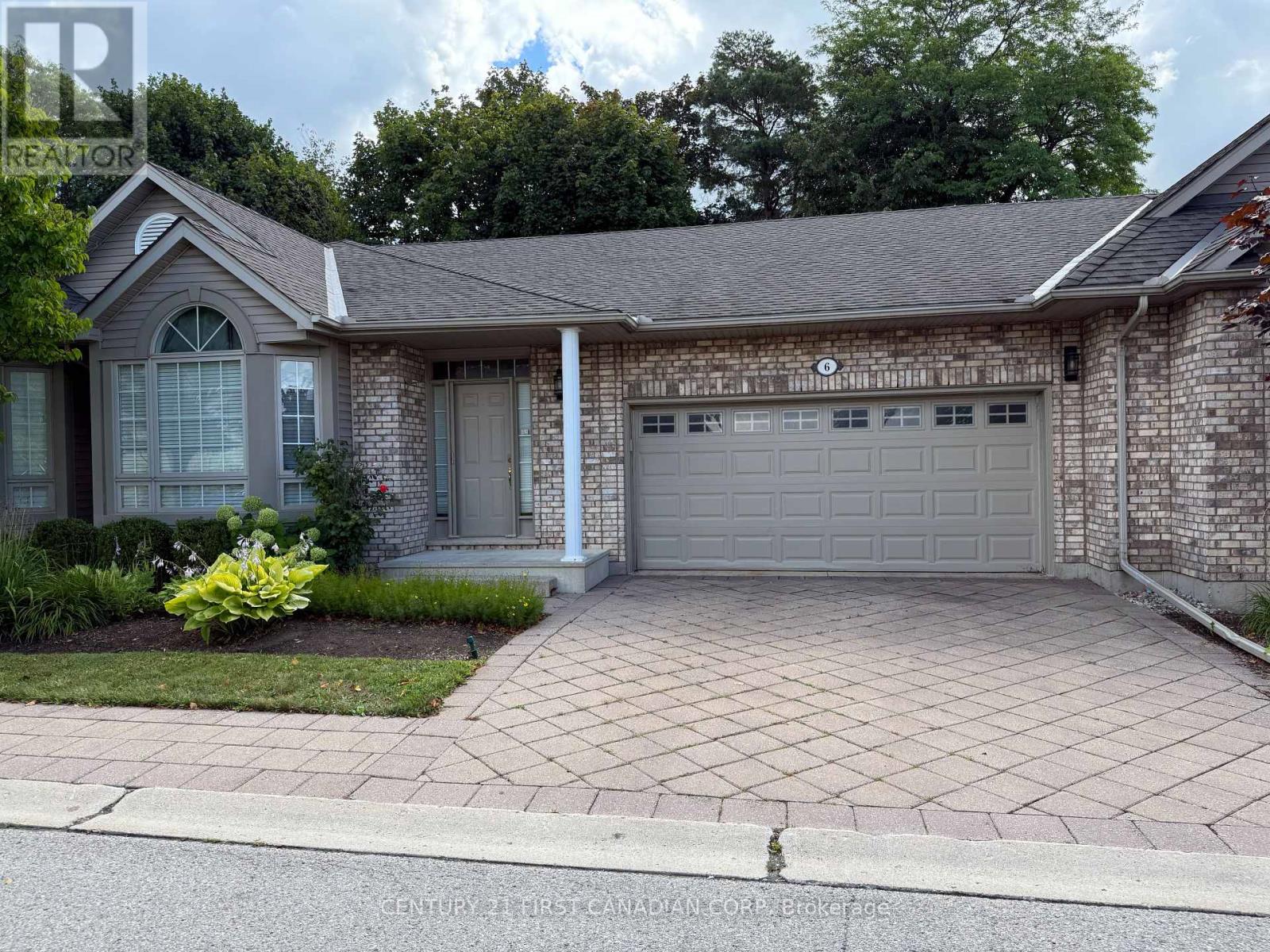 6 - 1574 Richmond Street, London North, Ontario  N6G 5H7 - Photo 2 - X12373565