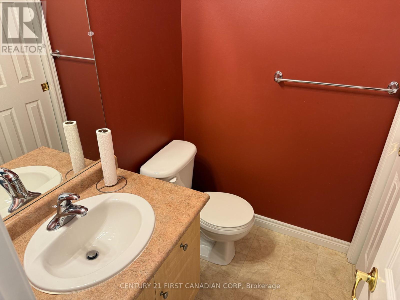 6 - 1574 Richmond Street, London North, Ontario  N6G 5H7 - Photo 22 - X12373565