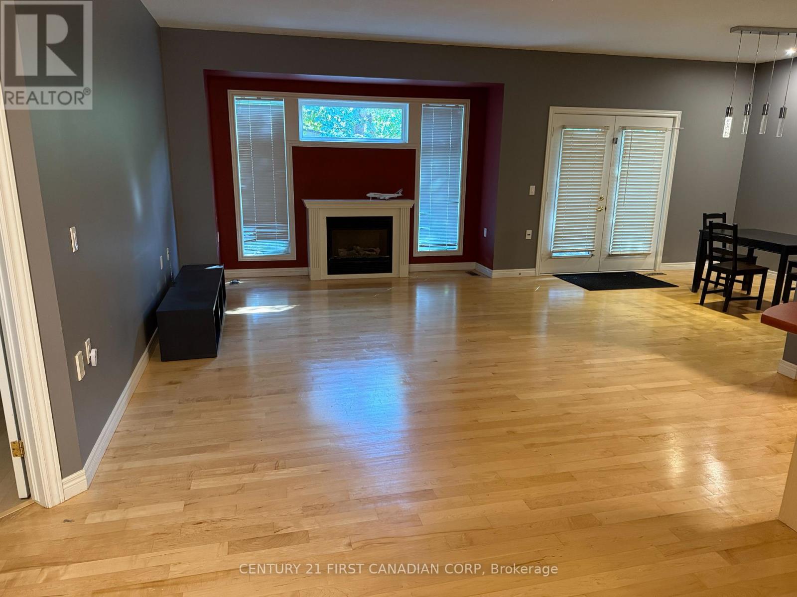 6 - 1574 Richmond Street, London North, Ontario  N6G 5H7 - Photo 5 - X12373565