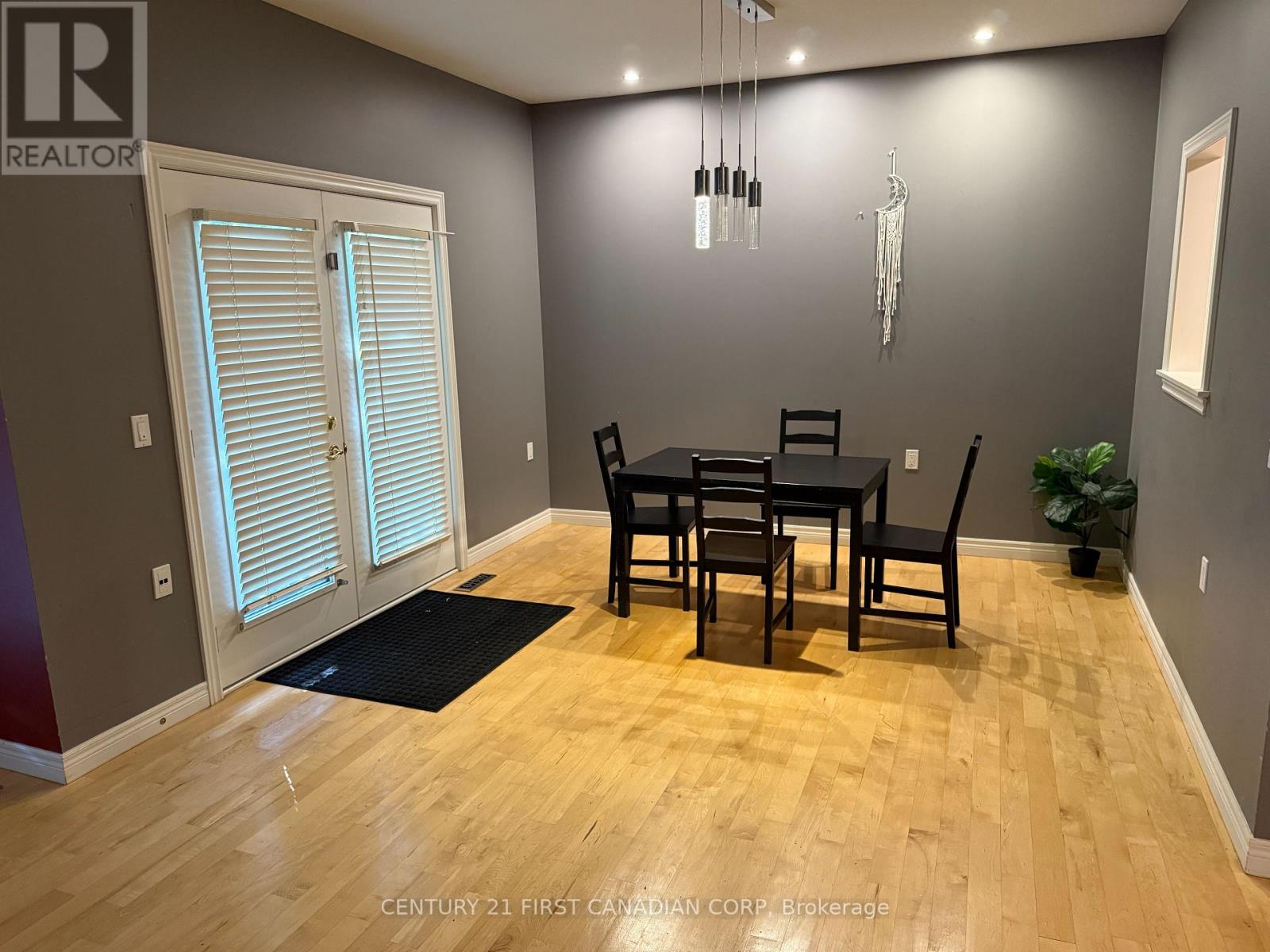 6 - 1574 Richmond Street, London North, Ontario  N6G 5H7 - Photo 7 - X12373565