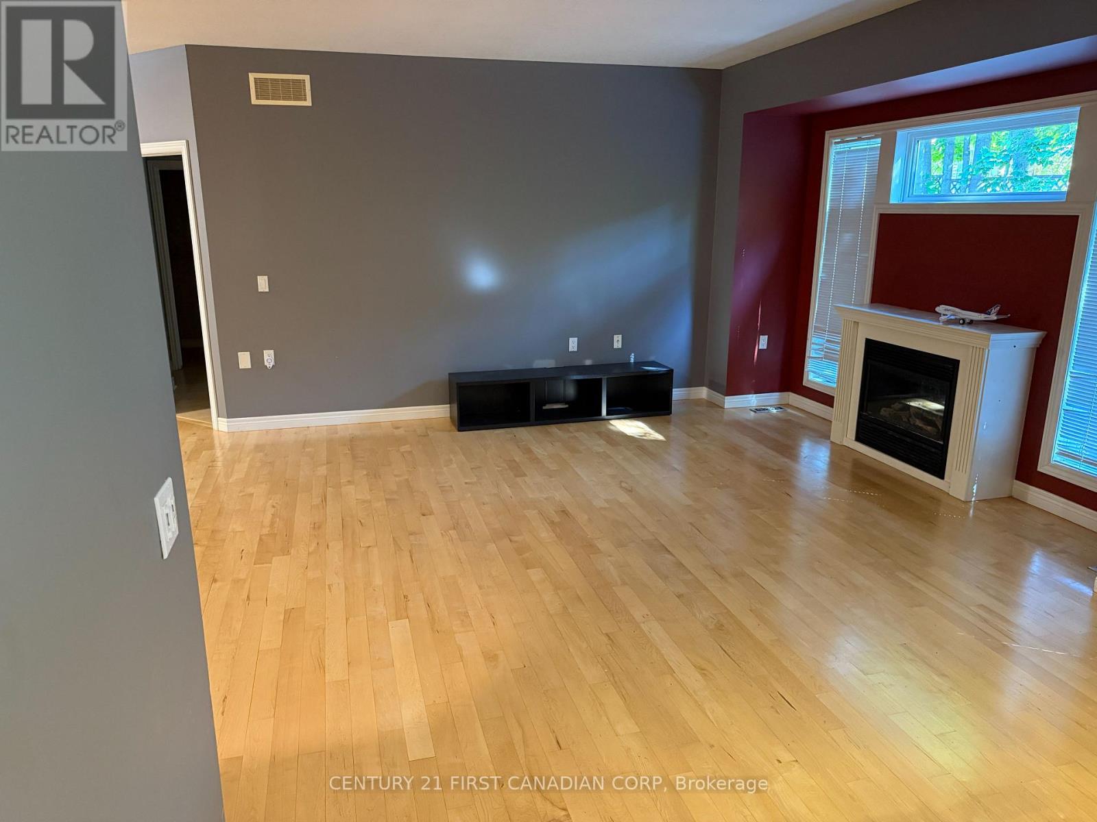 6 - 1574 Richmond Street, London North, Ontario  N6G 5H7 - Photo 6 - X12373565