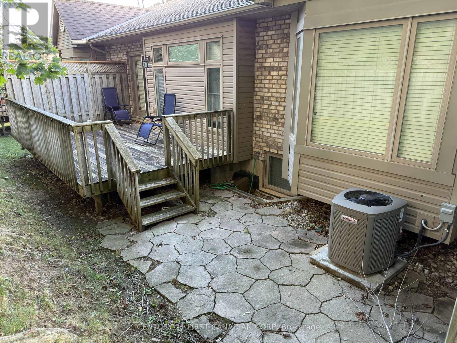 6 - 1574 Richmond Street, London North, Ontario  N6G 5H7 - Photo 28 - X12373565
