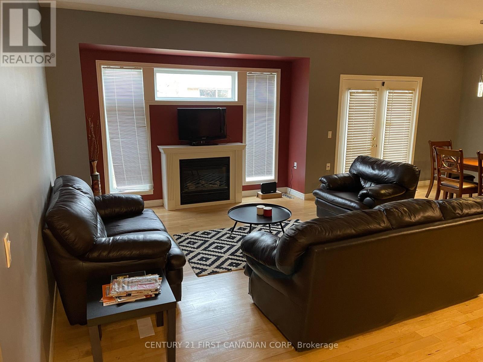 6 - 1574 Richmond Street, London North, Ontario  N6G 5H7 - Photo 4 - X12373565
